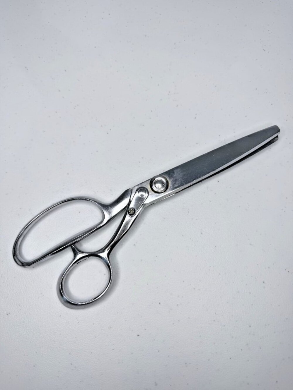 Vintage Royal Supreme Japan 9" Chrome Pinking Shears Scissors Zigzag